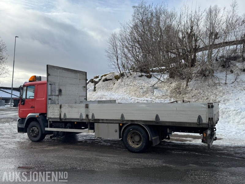 2003 MAN 14.255 LLC PLANBIL CA 7.5 T NYTTELAST 250HK - Platforminis/ Bortinis sunkvežimis: foto 5 2003 MAN 14.255 LLC PLANBIL CA 7.5 T NYTTELAST 250HK - Platforminis/ Bortinis sunkvežimis: foto 5