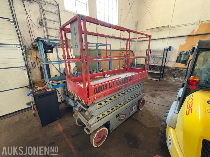2003 SkyJack SJ 3226 sakselift - Kėlimo platforma: foto 1 2003 SkyJack SJ 3226 sakselift - Kėlimo platforma: foto 1