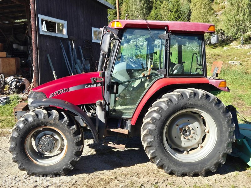 2004 CASE IH JX1100U Maxxima 4WD - Traktorius: foto 2 2004 CASE IH JX1100U Maxxima 4WD - Traktorius: foto 2