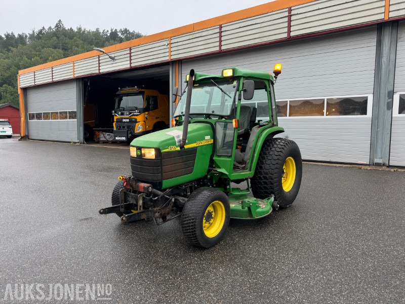 2004 John Deere 4710 - Traktor - Gressklipper - Kompakttraktor - Traktorius: foto 1 2004 John Deere 4710 - Traktor - Gressklipper - Kompakttraktor - Traktorius: foto 1