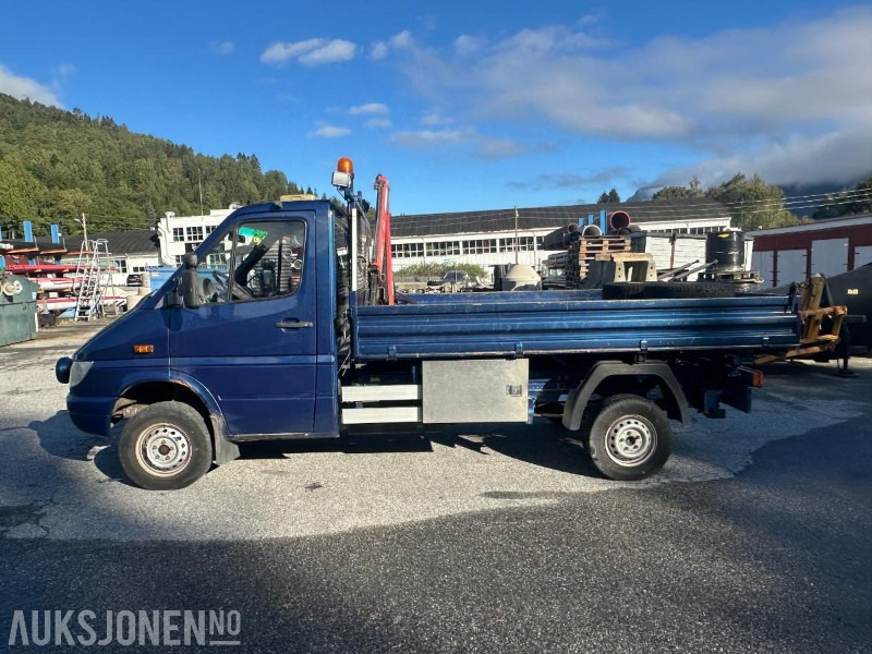 2004 Mercedes-Benz 313 CDI SPRINTER 2.1-129 D - Kran - Tippkasse - 173782 km - Mažas savivartis: foto 2 2004 Mercedes-Benz 313 CDI SPRINTER 2.1-129 D - Kran - Tippkasse - 173782 km - Mažas savivartis: foto 2