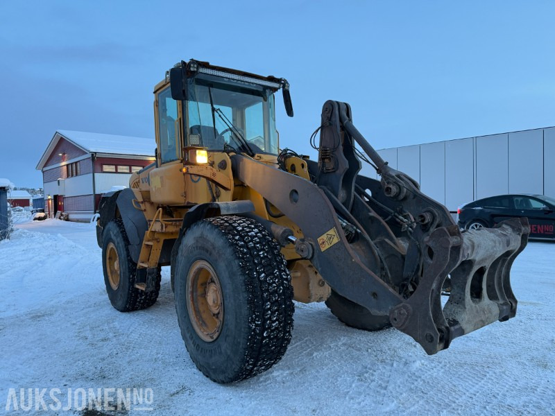2004 Volvo L90E - Sentralsmøring - Ny motor - Ratinis krautuvas: foto 3 2004 Volvo L90E - Sentralsmøring - Ny motor - Ratinis krautuvas: foto 3