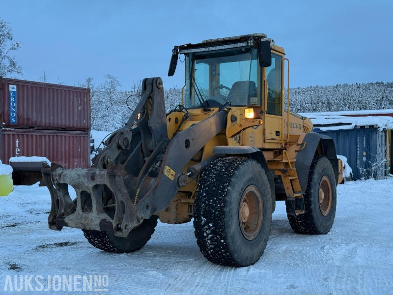 2004 Volvo L90E - Sentralsmøring - Ny motor - Ratinis krautuvas: foto 1 2004 Volvo L90E - Sentralsmøring - Ny motor - Ratinis krautuvas: foto 1