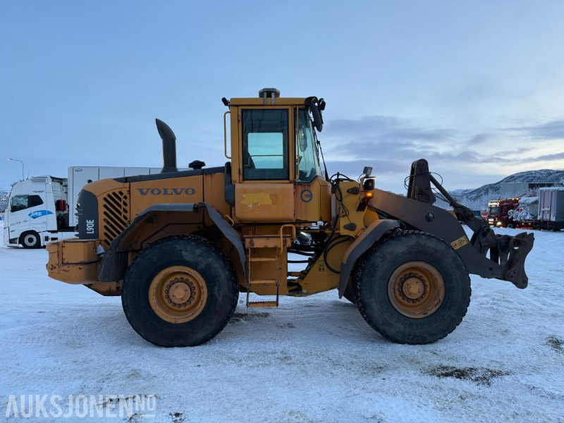 2004 Volvo L90E - Sentralsmøring - Ny motor - Ratinis krautuvas: foto 4 2004 Volvo L90E - Sentralsmøring - Ny motor - Ratinis krautuvas: foto 4