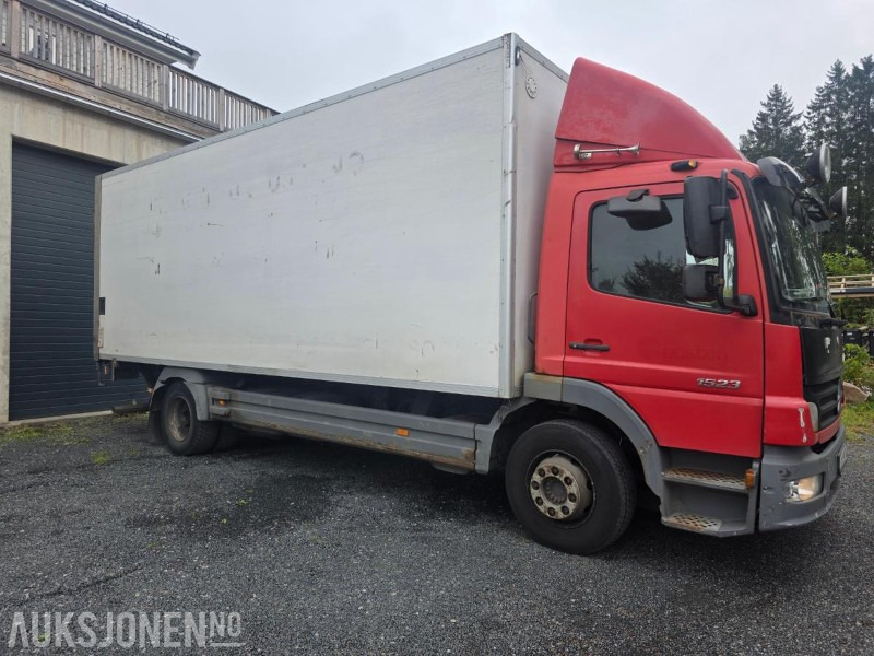2005 Mercedes-Benz 1523L Atego, Reparasjonsobjekt - Furgonas sunkvežimis: foto 3 2005 Mercedes-Benz 1523L Atego, Reparasjonsobjekt - Furgonas sunkvežimis: foto 3