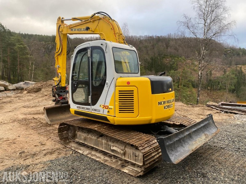 2006 New Holland Kobelco e70 mva fri med tiltrotator, pusseskuff og graveskuff - Ekskavatorius: foto 2 2006 New Holland Kobelco e70 mva fri med tiltrotator, pusseskuff og graveskuff - Ekskavatorius: foto 2
