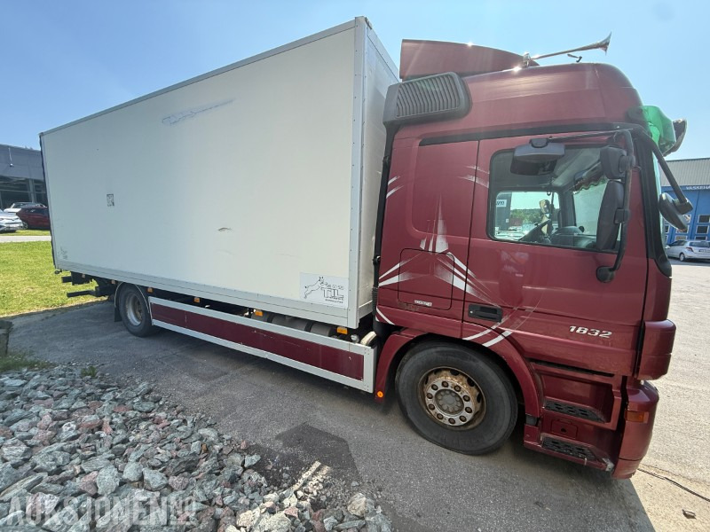 2007 Mercedes-Benz Actros 1832L/54 4X2 M - Skapbil m/Løftelem - Furgonas sunkvežimis: foto 2 2007 Mercedes-Benz Actros 1832L/54 4X2 M - Skapbil m/Løftelem - Furgonas sunkvežimis: foto 2