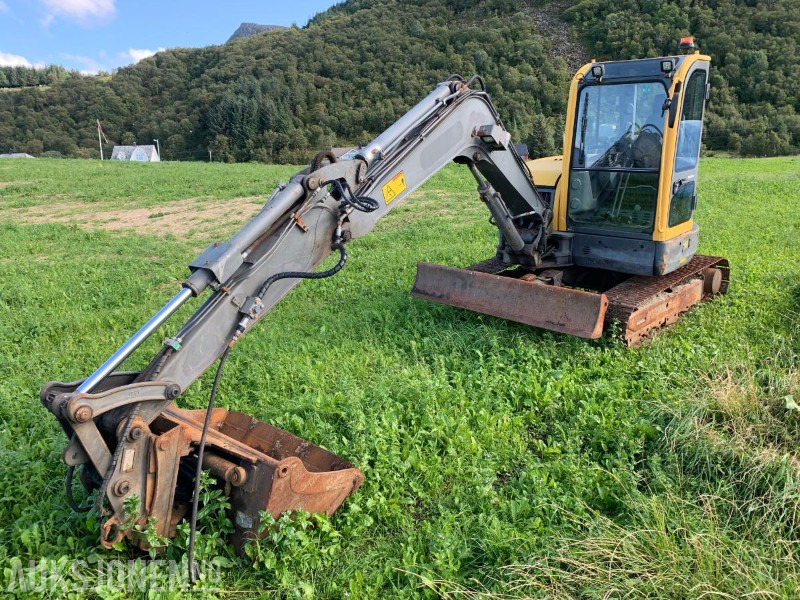 2007 Volvo ECR 58 - 6 Tonns gravemaskin - Sertifisert - Mye tilbehør - Ekskavatorius: foto 1 2007 Volvo ECR 58 - 6 Tonns gravemaskin - Sertifisert - Mye tilbehør - Ekskavatorius: foto 1