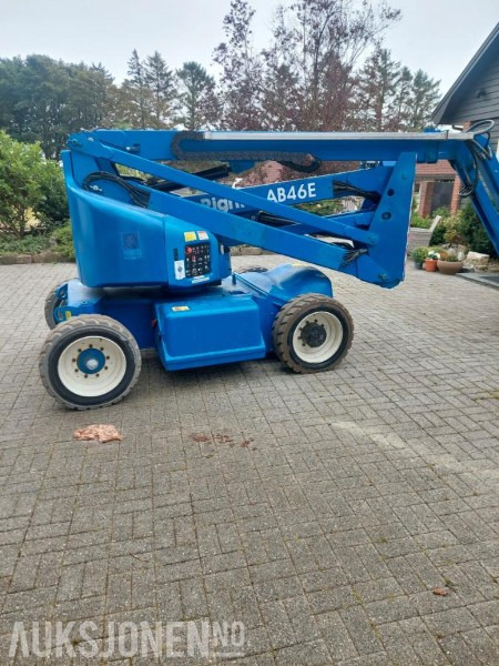 2008 UpRight AB46E bomlift med knekkarm - Arbeidshøyde 16,1 m. - Vekt: 6 700 kg - Timer: 217! - Kėlimo platforma: foto 3 2008 UpRight AB46E bomlift med knekkarm - Arbeidshøyde 16,1 m. - Vekt: 6 700 kg - Timer: 217! - Kėlimo platforma: foto 3