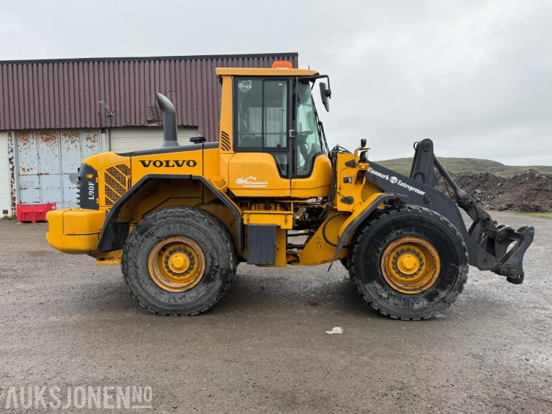 2008 Volvo L90F - Klappvingeskuffe - Vekt - Spakestyring - Ratinis krautuvas: foto 4 2008 Volvo L90F - Klappvingeskuffe - Vekt - Spakestyring - Ratinis krautuvas: foto 4