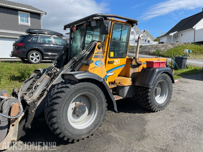 2008 Wille 855C-C44 med snøskuffe og skjær - Ratinis krautuvas: foto 1 2008 Wille 855C-C44 med snøskuffe og skjær - Ratinis krautuvas: foto 1