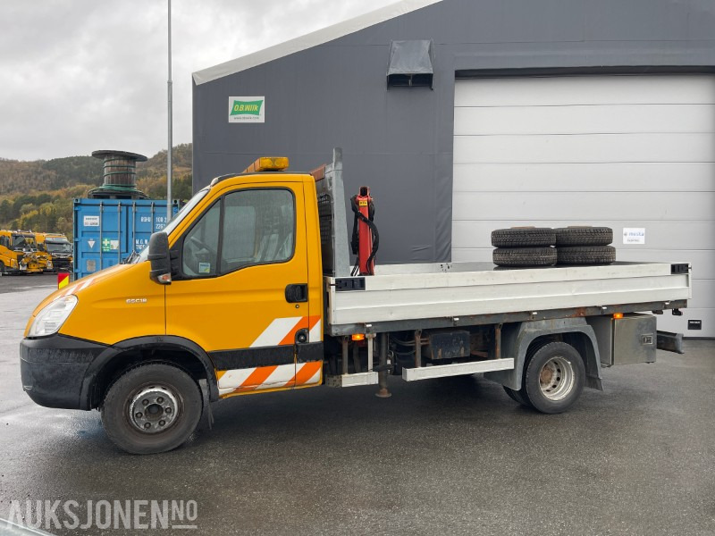 2009 Iveco Daily 3,0 - 177 Hk kranbil med nedfellbare karmer, kun 57865 km ! - Sunkvežimis su kranu: foto 2 2009 Iveco Daily 3,0 - 177 Hk kranbil med nedfellbare karmer, kun 57865 km ! - Sunkvežimis su kranu: foto 2