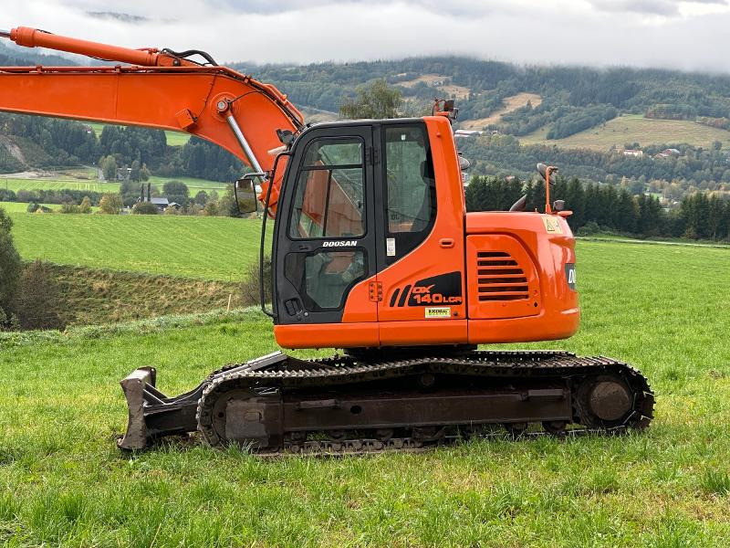 2011 Doosan DX140LCR gravemaskin - Rotortilt- 2 skuffer - Ekskavatorius: foto 2 2011 Doosan DX140LCR gravemaskin - Rotortilt- 2 skuffer - Ekskavatorius: foto 2