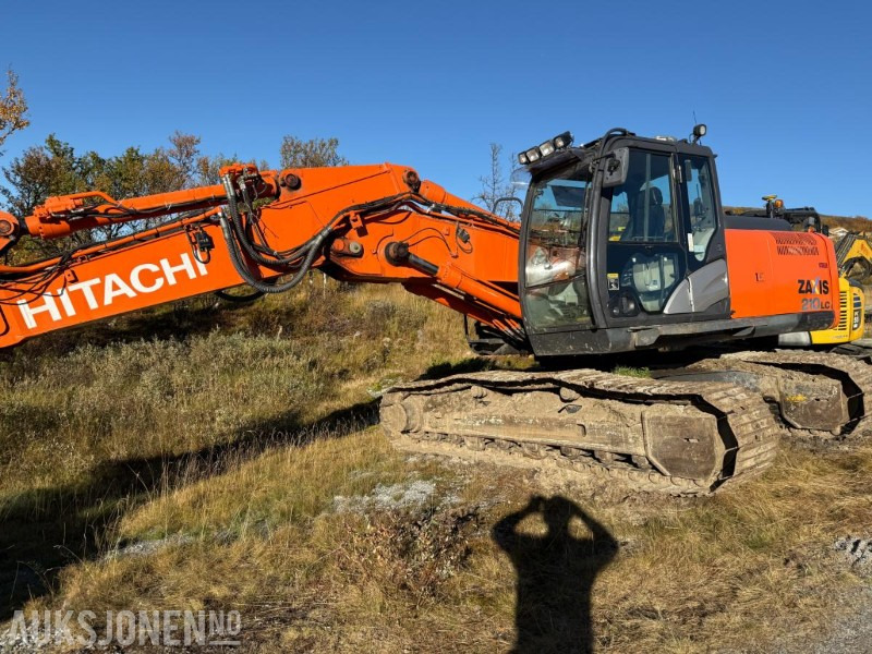 2013 Hitachi Zaxis 210LC - Ekskavatorius: foto 2 2013 Hitachi Zaxis 210LC - Ekskavatorius: foto 2