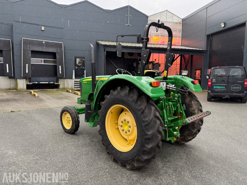 2013 John Deere 5055E 40 km - Traktorius: foto 3 2013 John Deere 5055E 40 km - Traktorius: foto 3