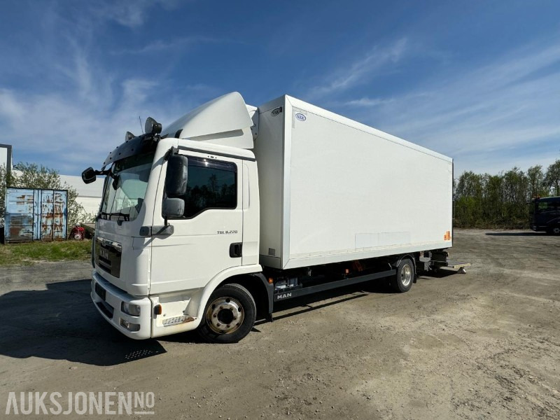 2013 MAN TGL 8.220 4X2BL - 18PL Carrier Frys - Bakløft - EU-Godkjent - Furgonas sunkvežimis: foto 1 2013 MAN TGL 8.220 4X2BL - 18PL Carrier Frys - Bakløft - EU-Godkjent - Furgonas sunkvežimis: foto 1