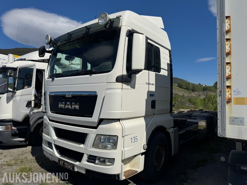 2013 MAN TGX 26.480 chassis med containerfester - Konteineris-vežimus/ Sukeisti kūną sunkvežimis: foto 1 2013 MAN TGX 26.480 chassis med containerfester - Konteineris-vežimus/ Sukeisti kūną sunkvežimis: foto 1