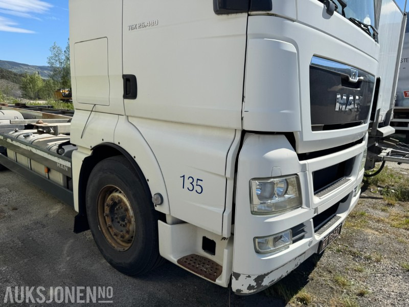 2013 MAN TGX 26.480 chassis med containerfester - Konteineris-vežimus/ Sukeisti kūną sunkvežimis: foto 4 2013 MAN TGX 26.480 chassis med containerfester - Konteineris-vežimus/ Sukeisti kūną sunkvežimis: foto 4