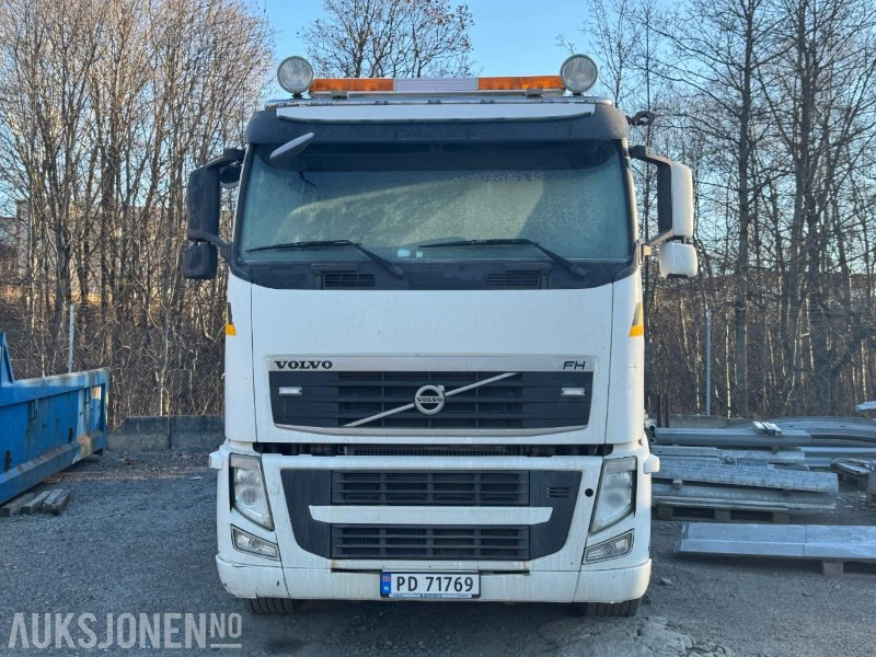 2013 Volvo FH 62RB kranbil / HIAB kran / 28 tonnmeter - Sunkvežimis su kranu: foto 2 2013 Volvo FH 62RB kranbil / HIAB kran / 28 tonnmeter - Sunkvežimis su kranu: foto 2