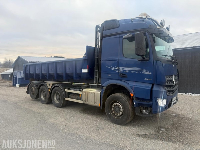 2014 Mercedes-Benz Arocs KROKBIL M/DUMPERKASSE EURO 6 SERVICEHISTORIKK NYLIG EU-GODKJENT 510HK - Hook-lift sunkvežimis: foto 2 2014 Mercedes-Benz Arocs KROKBIL M/DUMPERKASSE EURO 6 SERVICEHISTORIKK NYLIG EU-GODKJENT 510HK - Hook-lift sunkvežimis: foto 2