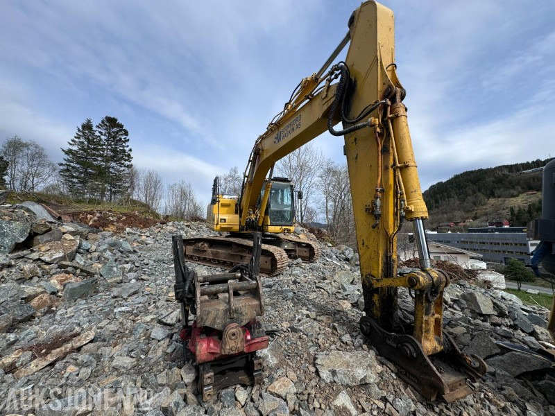 2015 Komatsu PC240LC-10 - Sentralsmøring - Rototilt - Pusskuffe - Graveskuffe - Ekskavatorius: foto 3 2015 Komatsu PC240LC-10 - Sentralsmøring - Rototilt - Pusskuffe - Graveskuffe - Ekskavatorius: foto 3