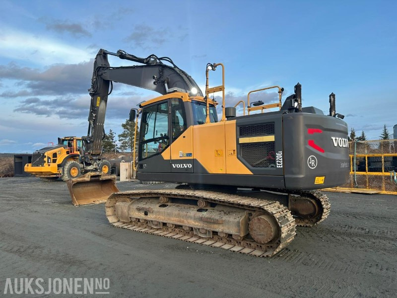 2015 Volvo EC220EL gravemaskin - Ekskavatorius: foto 3 2015 Volvo EC220EL gravemaskin - Ekskavatorius: foto 3