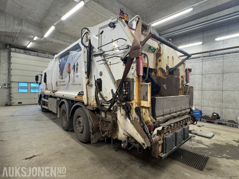 2015 Volvo FMX 420 EURO 6T komprimatorbil med 2 kammer og sidelaster - Šiukšliavežis: foto 4 2015 Volvo FMX 420 EURO 6T komprimatorbil med 2 kammer og sidelaster - Šiukšliavežis: foto 4