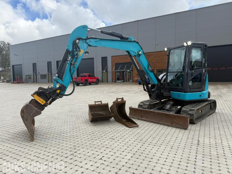 2016 Airman AX55U-6A BELTEGRAVER ENGCON ROTOTILT SENTRALSMØRING SERVICEHISTORIKK 3 SKUFFER. - Ekskavatorius: foto 1 2016 Airman AX55U-6A BELTEGRAVER ENGCON ROTOTILT SENTRALSMØRING SERVICEHISTORIKK 3 SKUFFER. - Ekskavatorius: foto 1