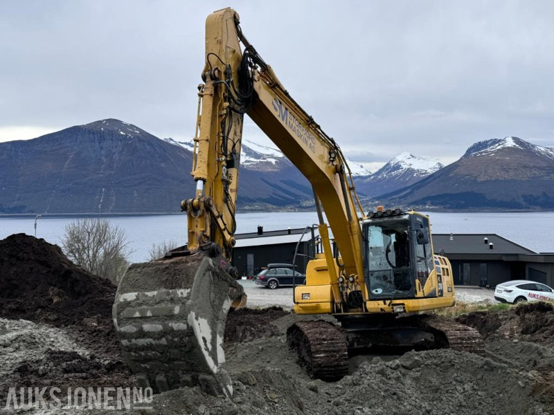 2016 Komatsu PC210LC-10 - Sentralsmøring - Rototilt - Pusskuffe - Graveskuffe - Ekskavatorius: foto 2 2016 Komatsu PC210LC-10 - Sentralsmøring - Rototilt - Pusskuffe - Graveskuffe - Ekskavatorius: foto 2