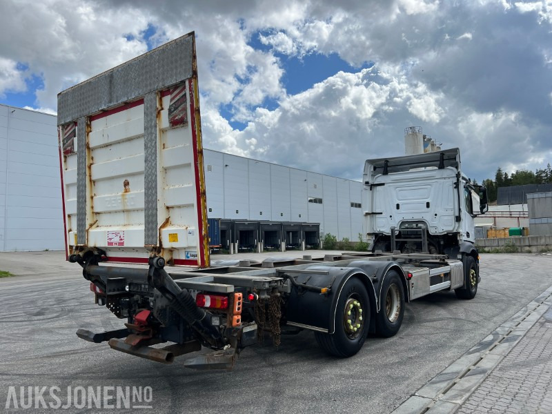 2016 Mercedes-Benz Antos 2545 containerbil med baklem, ryggekamera, hengerfeste, bluetec - Konteineris-vežimus/ Sukeisti kūną sunkvežimis: foto 5 2016 Mercedes-Benz Antos 2545 containerbil med baklem, ryggekamera, hengerfeste, bluetec - Konteineris-vežimus/ Sukeisti kūną sunkvežimis: foto 5