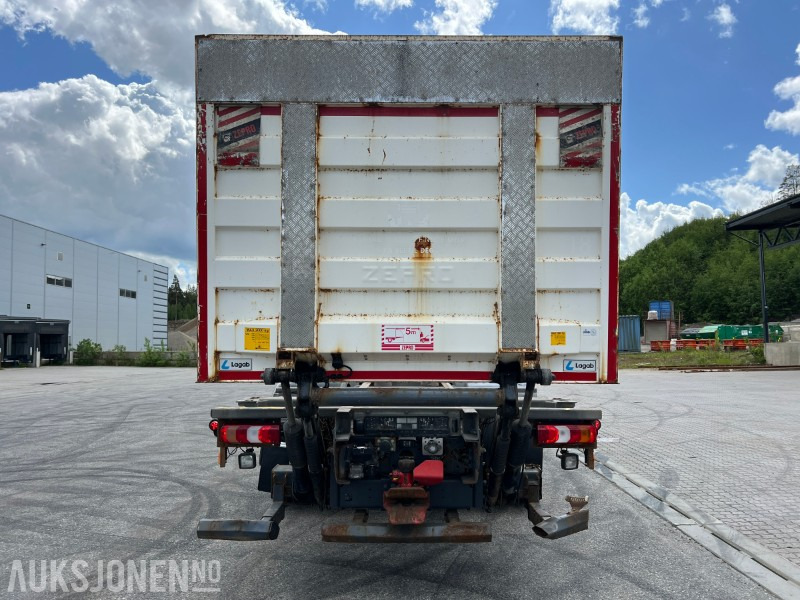 2016 Mercedes-Benz Antos 2545 containerbil med baklem, ryggekamera, hengerfeste, bluetec - Konteineris-vežimus/ Sukeisti kūną sunkvežimis: foto 4 2016 Mercedes-Benz Antos 2545 containerbil med baklem, ryggekamera, hengerfeste, bluetec - Konteineris-vežimus/ Sukeisti kūną sunkvežimis: foto 4
