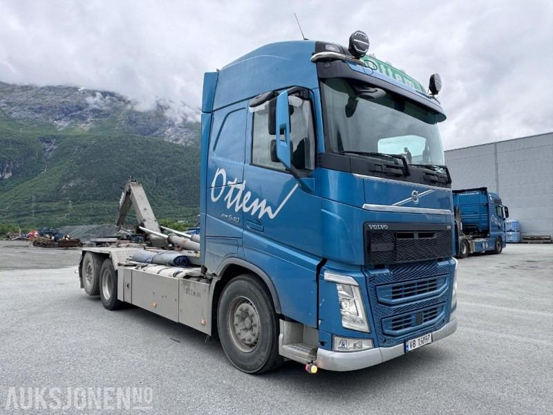 2016 Volvo FH540 - Krokbil - JOAB krokløft med fjernstyring - Bevogrip sandstøere - Nylig EU godkjent - Hook-lift sunkvežimis: foto 3 2016 Volvo FH540 - Krokbil - JOAB krokløft med fjernstyring - Bevogrip sandstøere - Nylig EU godkjent - Hook-lift sunkvežimis: foto 3