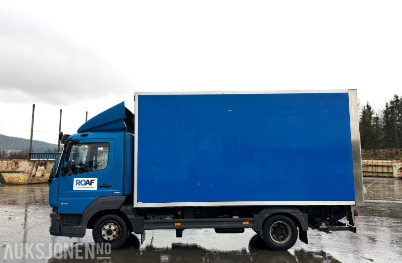 2017 Mercedes-Benz ATEGO 818 L skapbil | Palfinger lift | Ulefoss skap - Furgonas sunkvežimis: foto 2 2017 Mercedes-Benz ATEGO 818 L skapbil | Palfinger lift | Ulefoss skap - Furgonas sunkvežimis: foto 2