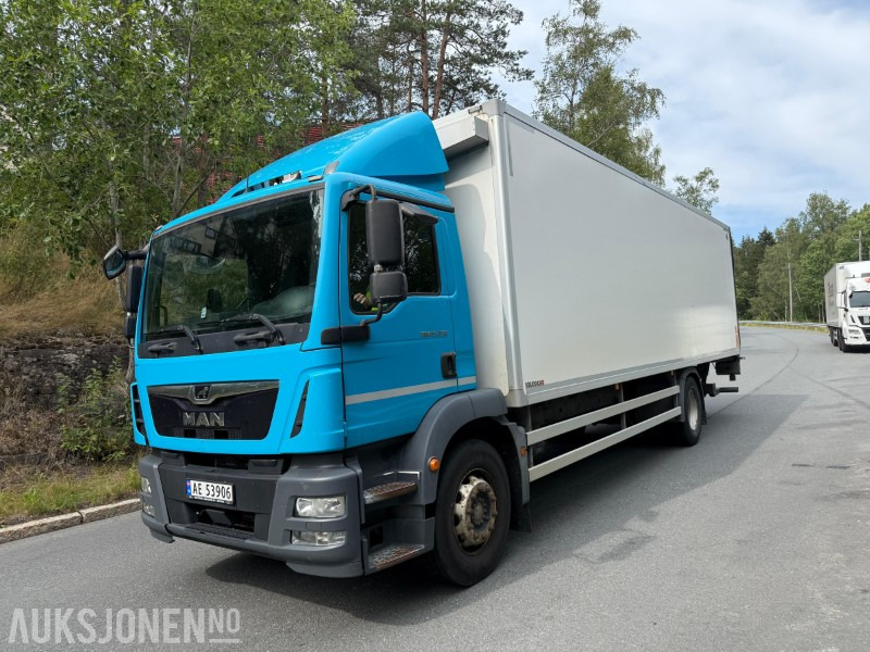 2018 MAN TGM 250, baklem, Elektrisk jekketralle, 250hk, Cruisekontroll, Ryggekamera - Furgonas sunkvežimis: foto 1 2018 MAN TGM 250, baklem, Elektrisk jekketralle, 250hk, Cruisekontroll, Ryggekamera - Furgonas sunkvežimis: foto 1