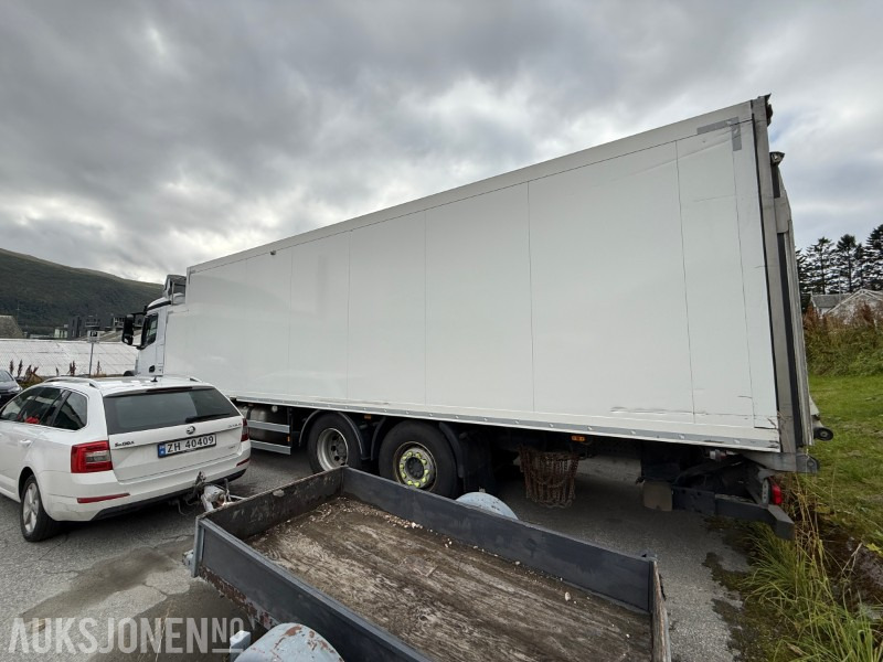 2018 Mercedes-Benz Antos 2545 6X2 - Thermo - Bakløft - 21 Paller - 129839KM - Furgonas sunkvežimis: foto 2 2018 Mercedes-Benz Antos 2545 6X2 - Thermo - Bakløft - 21 Paller - 129839KM - Furgonas sunkvežimis: foto 2