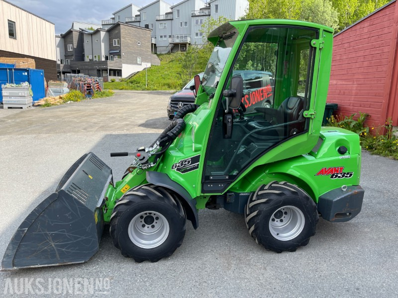 2019 Avant 635 Med Tett hytte, Teleskopfunksjon, Skuffe, og Tokvam Snøfres - Mini krautuvas: foto 2 2019 Avant 635 Med Tett hytte, Teleskopfunksjon, Skuffe, og Tokvam Snøfres - Mini krautuvas: foto 2