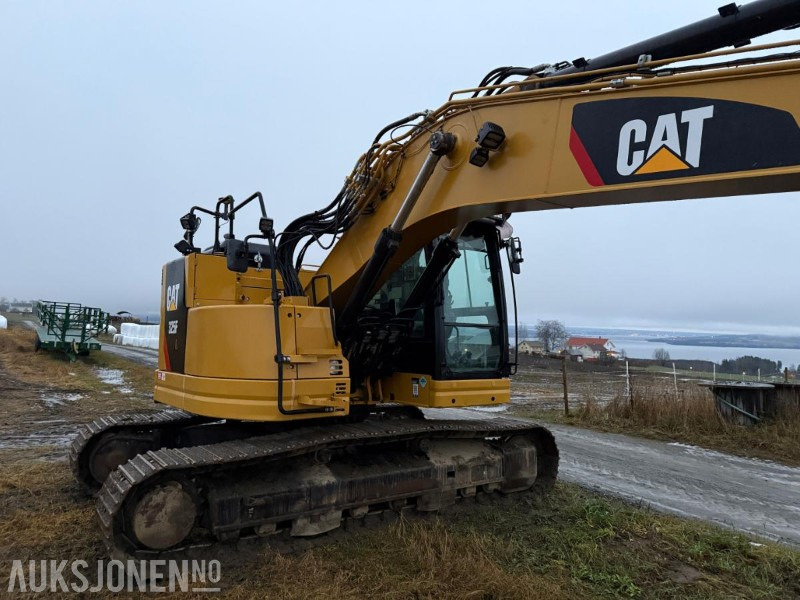 2019 Cat 325L m/Engcon tiltrotator, Gps og 2 skuffer - Ekskavatorius: foto 4 2019 Cat 325L m/Engcon tiltrotator, Gps og 2 skuffer - Ekskavatorius: foto 4