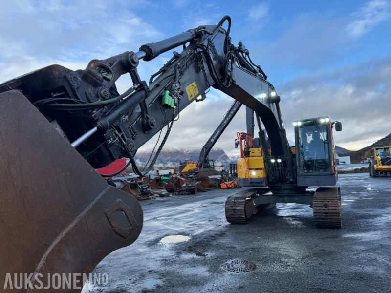 2020 Volvo ECR 235EL Gravemaskin - S70 feste - Pusskuffe - Sentralsmøring - bunkringspumpe - Tiltrotator - Pusskuffe - Sertifisert - Ekskavatorius: foto 4 2020 Volvo ECR 235EL Gravemaskin - S70 feste - Pusskuffe - Sentralsmøring - bunkringspumpe - Tiltrotator - Pusskuffe - Sertifisert - Ekskavatorius: foto 4