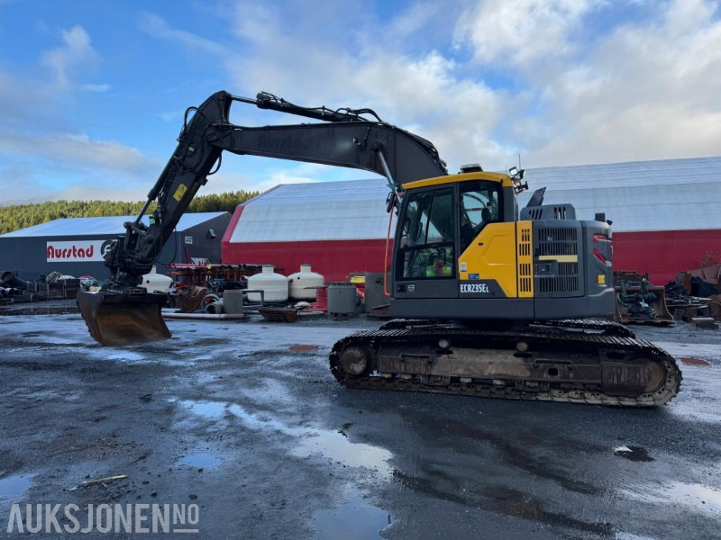 2020 Volvo ECR 235EL Gravemaskin - S70 feste - Pusskuffe - Sentralsmøring - bunkringspumpe - Tiltrotator - Pusskuffe - Sertifisert - Ekskavatorius: foto 1 2020 Volvo ECR 235EL Gravemaskin - S70 feste - Pusskuffe - Sentralsmøring - bunkringspumpe - Tiltrotator - Pusskuffe - Sertifisert - Ekskavatorius: foto 1
