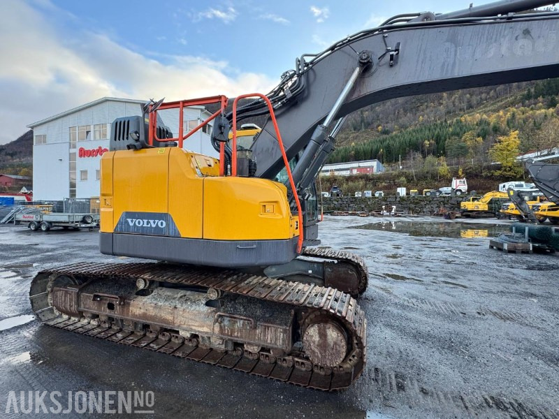 2020 Volvo ECR 235EL Gravemaskin - S70 feste - Pusskuffe - Sentralsmøring - bunkringspumpe - Tiltrotator - Pusskuffe - Sertifisert - Ekskavatorius: foto 5 2020 Volvo ECR 235EL Gravemaskin - S70 feste - Pusskuffe - Sentralsmøring - bunkringspumpe - Tiltrotator - Pusskuffe - Sertifisert - Ekskavatorius: foto 5