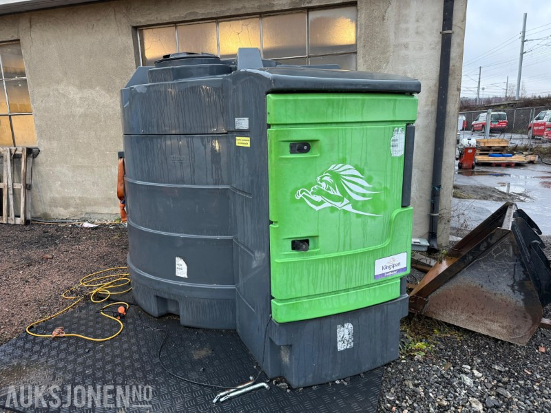 2022 Andre Kingspan Fuelmaster 3500L stasjonær dieseltank med pumpe og låsbart skap. - Statybinė įranga: foto 1 2022 Andre Kingspan Fuelmaster 3500L stasjonær dieseltank med pumpe og låsbart skap. - Statybinė įranga: foto 1