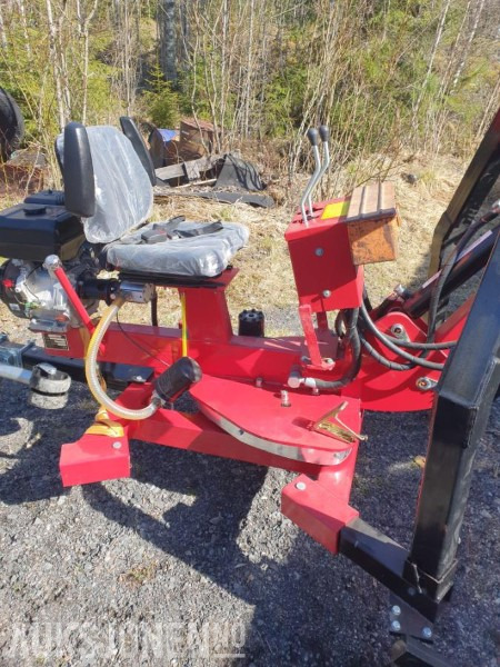 2023 ATV-traktor graver med planeringsskuff, verktøykasse og sikkerhetssele - Mini ekskavatorius: foto 2 2023 ATV-traktor graver med planeringsskuff, verktøykasse og sikkerhetssele - Mini ekskavatorius: foto 2
