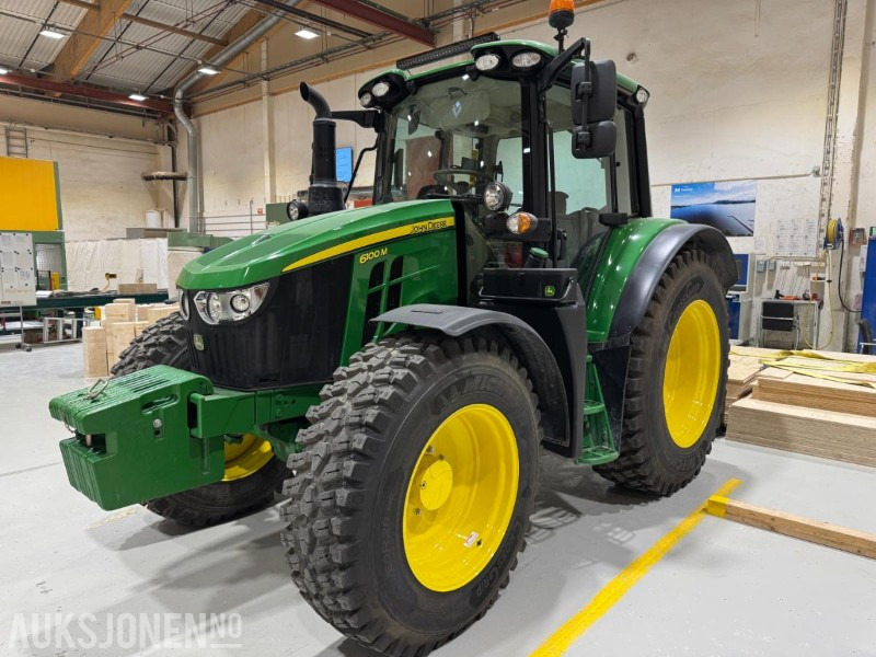 2023 John Deere 6100M TRAKTOR MED 2 SETT HJUL, KUN 1543 TIMER - Traktorius: foto 1 2023 John Deere 6100M TRAKTOR MED 2 SETT HJUL, KUN 1543 TIMER - Traktorius: foto 1