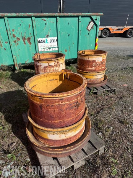 3 stk brede felger til Volvo A40 FFS (til 875/65-R29 dekk) - Statybinė įranga: foto 2 3 stk brede felger til Volvo A40 FFS (til 875/65-R29 dekk) - Statybinė įranga: foto 2