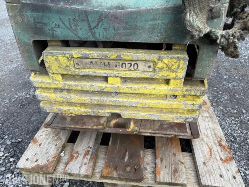 AMMANN AVH 6020 Vibroplate / Hoppetusse - Volas: foto 2 AMMANN AVH 6020 Vibroplate / Hoppetusse - Volas: foto 2