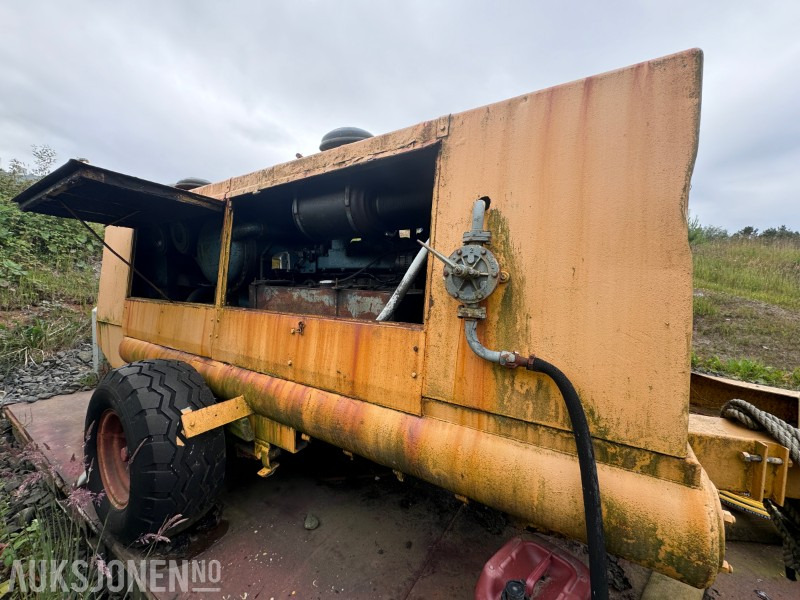 AVA Kmpressor - Volvo Penta motor TD 120 A - 17 m3 - På krokramme - Statybinė įranga: foto 2 AVA Kmpressor - Volvo Penta motor TD 120 A - 17 m3 - På krokramme - Statybinė įranga: foto 2