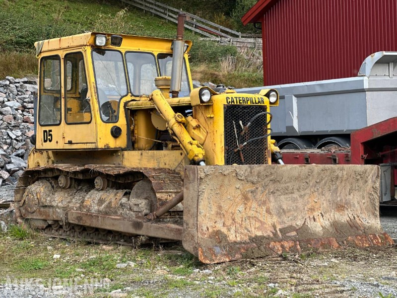 Cat D5 Bulldoser // doser - Statybinė įranga: foto 1 Cat D5 Bulldoser // doser - Statybinė įranga: foto 1