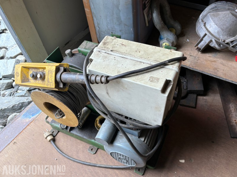 Elektrisk vinsj - Statybinė įranga: foto 1 Elektrisk vinsj - Statybinė įranga: foto 1