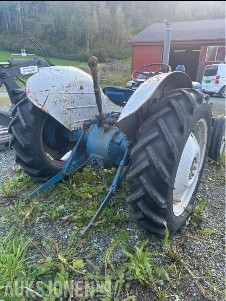 Ford dexta - Traktorius: foto 5 Ford dexta - Traktorius: foto 5