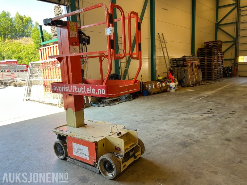 JLG 1230 Mastelift med 3,66m platform høyde - Kėlimo platforma: foto 3 JLG 1230 Mastelift med 3,66m platform høyde - Kėlimo platforma: foto 3
